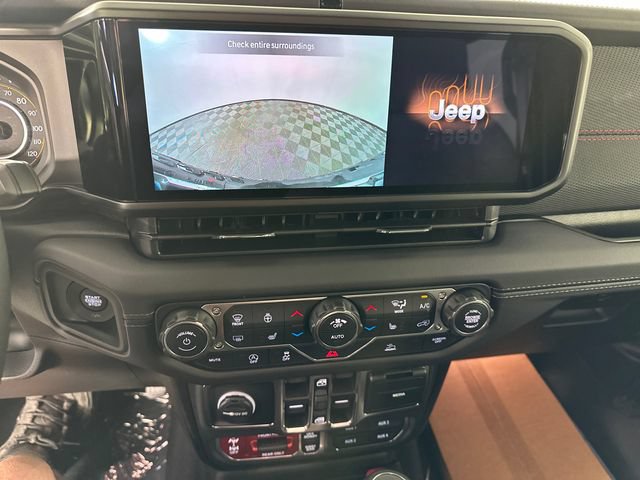 New 2026 Jeep Wrangler Unlimited Rubicon AWD/4WD image 29