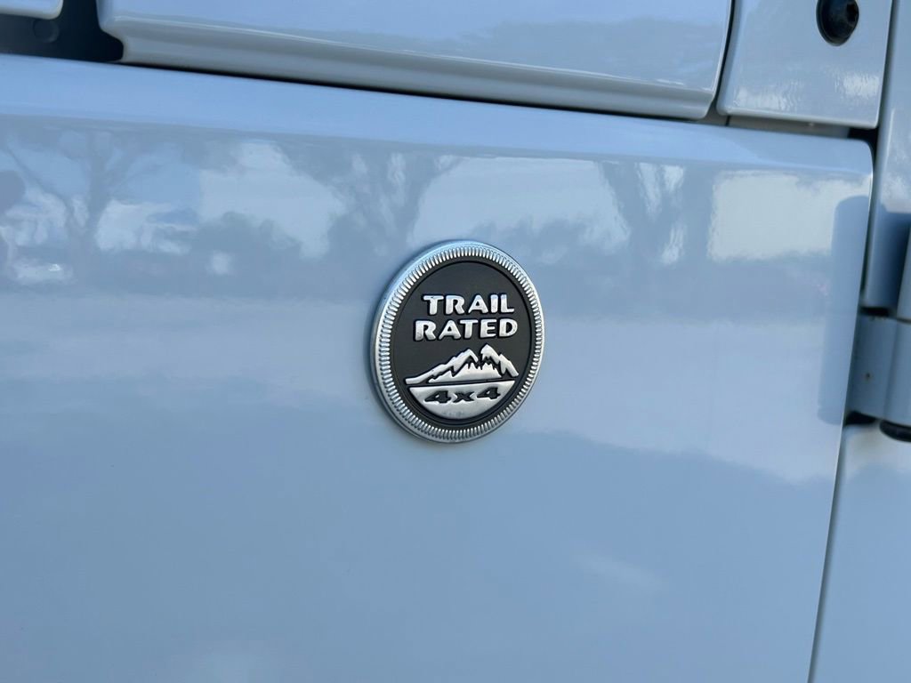 Certified 2017 Jeep Wrangler Unlimited Rubicon w/ Connectivity Group image 23