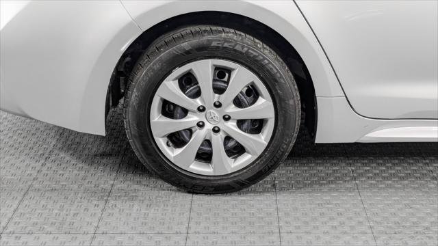 Used 2023 Toyota Corolla LE FWD image 32