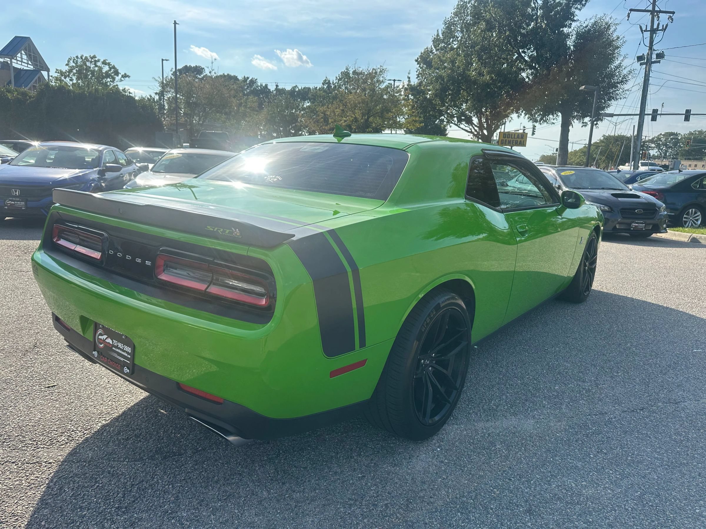 Used 2017 Dodge Challenger R/T Scat Pack RWD image 3