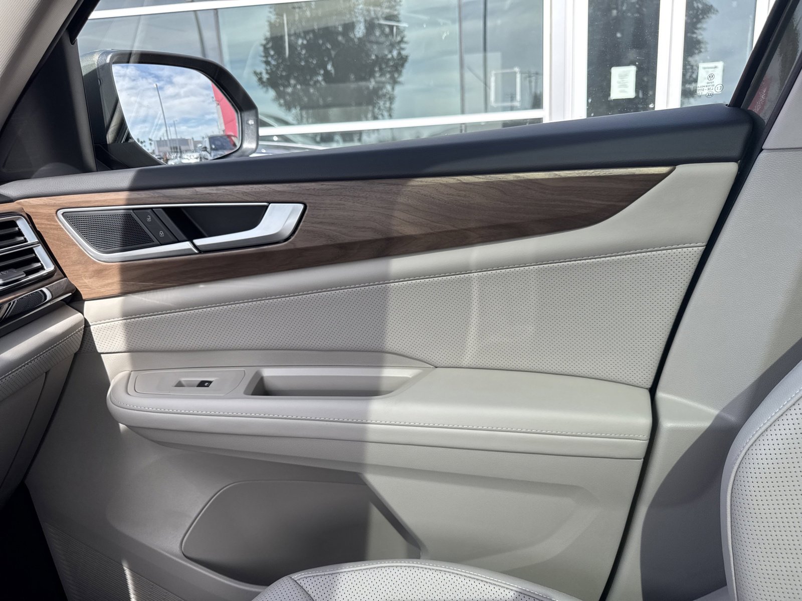 New 2026 Volkswagen Atlas SE image 31