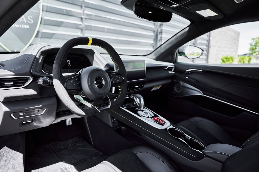 Used 2026 Lotus Emira SE RWD image 2