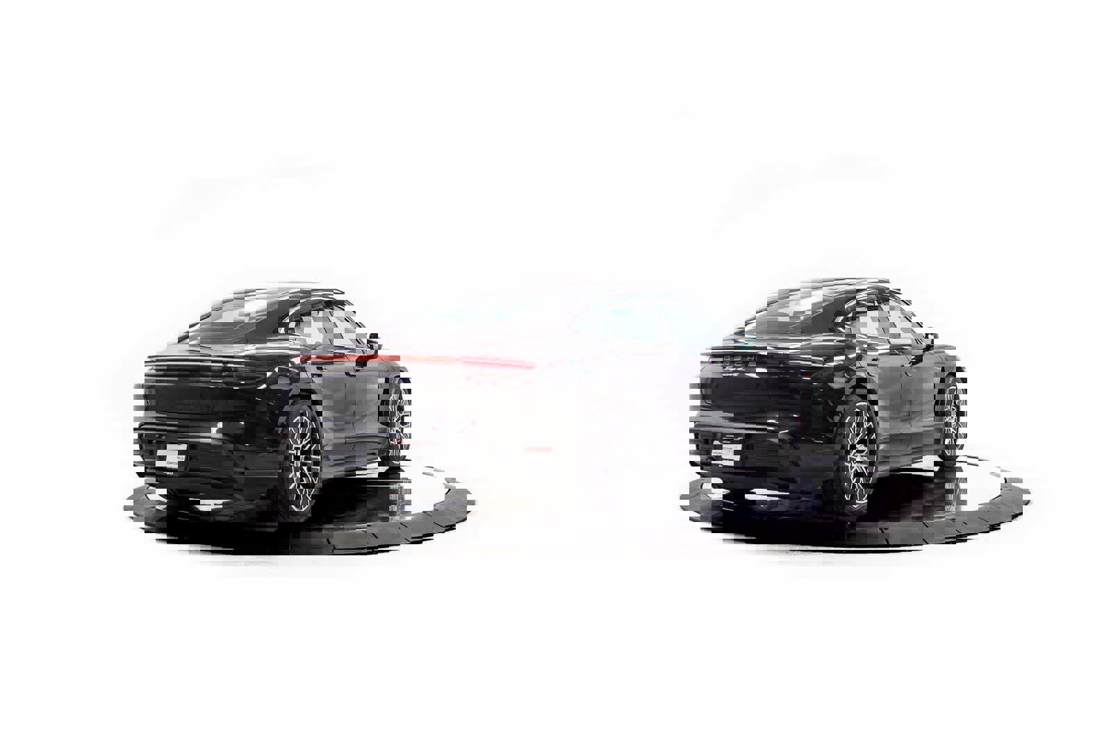 Certified 2022 Porsche Taycan 4S image 7