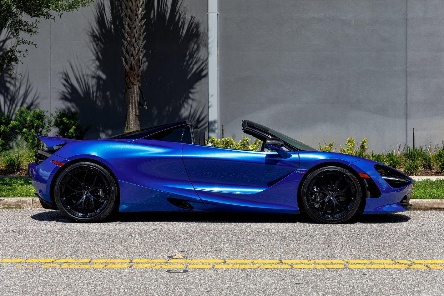 Used 2022 McLaren 720S Luxury RWD image 12