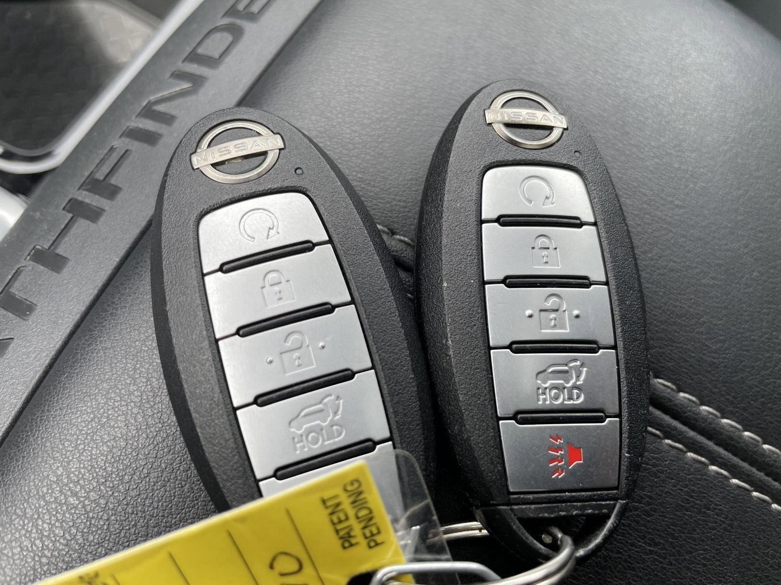 Used 2022 Nissan Pathfinder SL AWD/4WD image 37