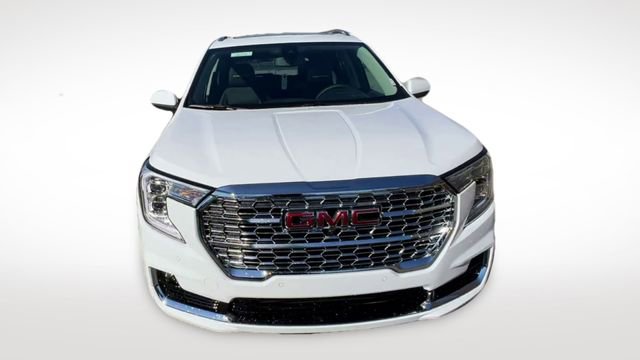 Certified 2023 GMC Terrain Denali w/ Denali Premium Package image 3