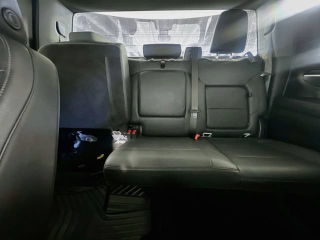 Used 2025 GMC Sierra 1500 SLT AWD/4WD image 26