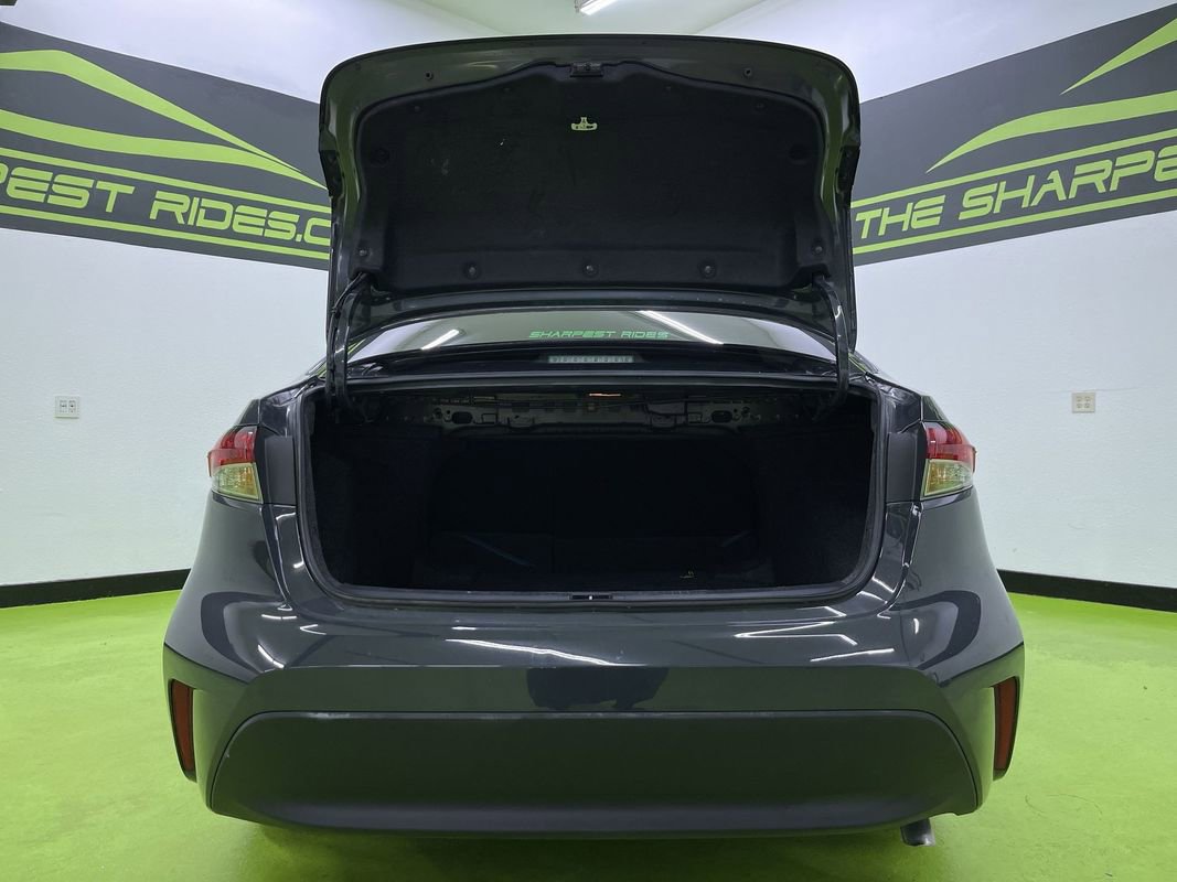 Used 2025 Toyota Corolla LE image 9