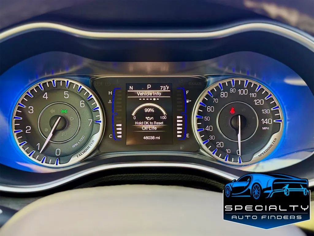 Used 2015 Chrysler 200 Limited w/ Convenience Group FWD image 12