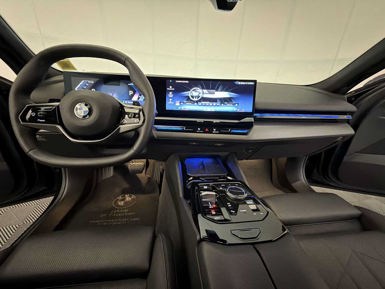 Used 2024 BMW 530i xDrive w/ Premium Package AWD/4WD image 17