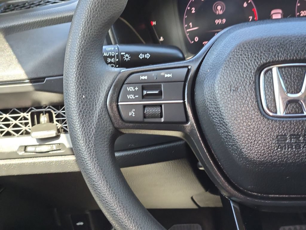 Used 2025 Honda Accord SE image 23
