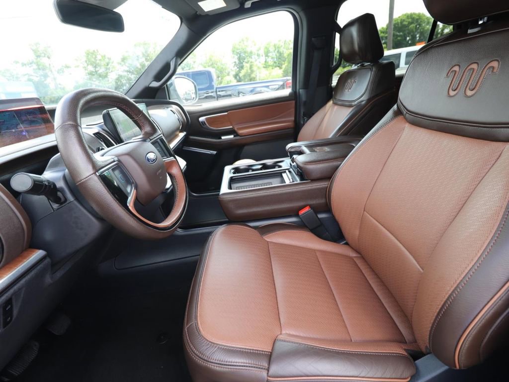 Used 2025 Ford Expedition King Ranch image 2