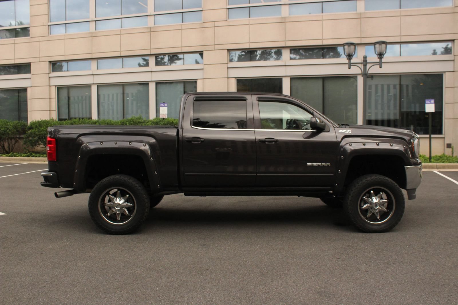Used 2016 GMC Sierra 1500 SLE w/ SLE Value Package AWD/4WD image 6