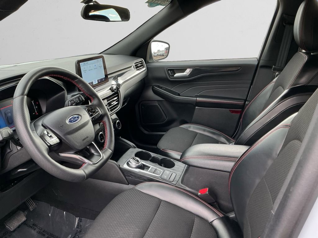 Used 2025 Ford Escape ST-Line Select image 9