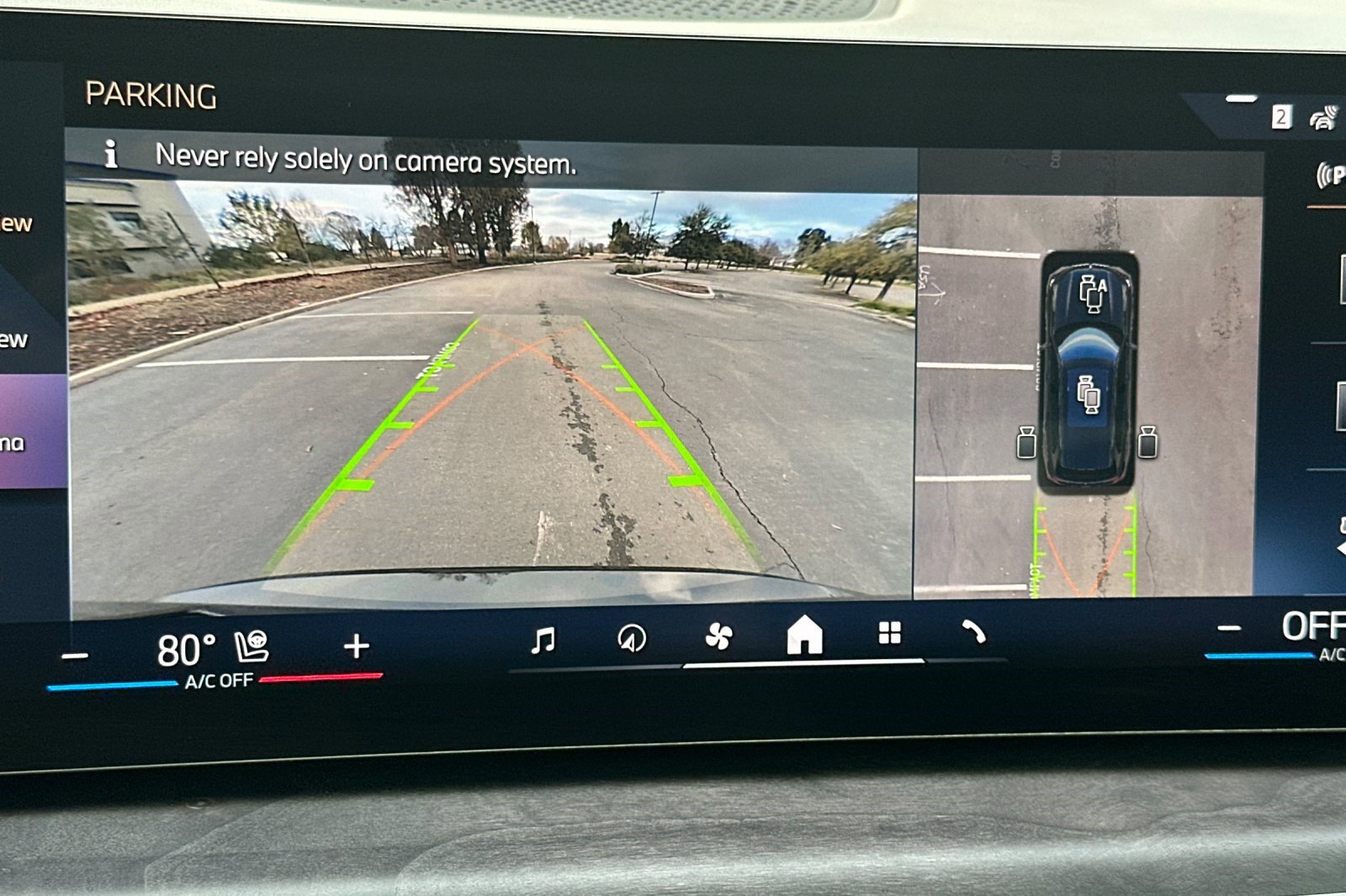 Used 2026 BMW X5 xDrive40i w/ M Sport Package image 25