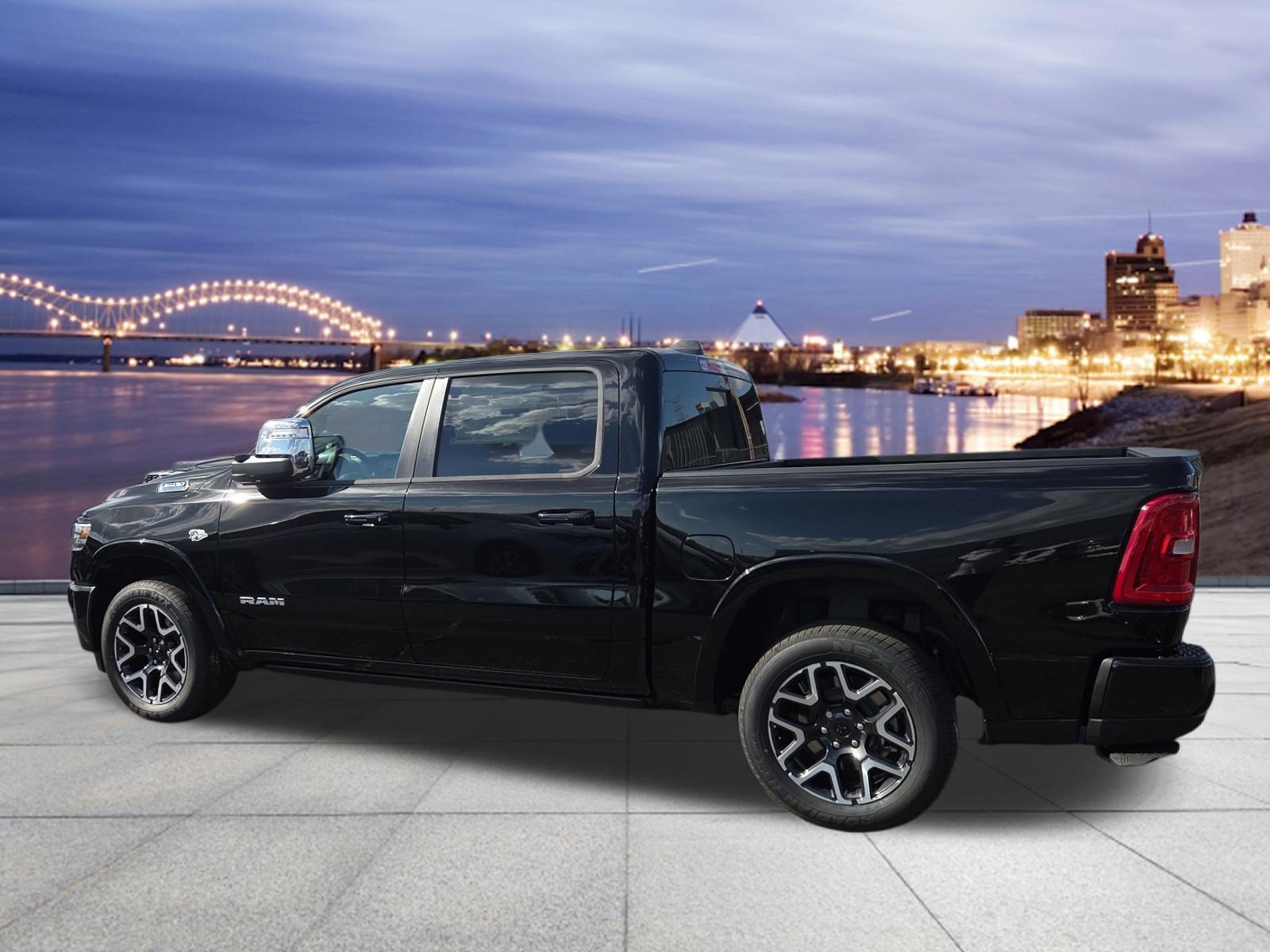 New 2026 RAM 1500 Laramie AWD/4WD image 3