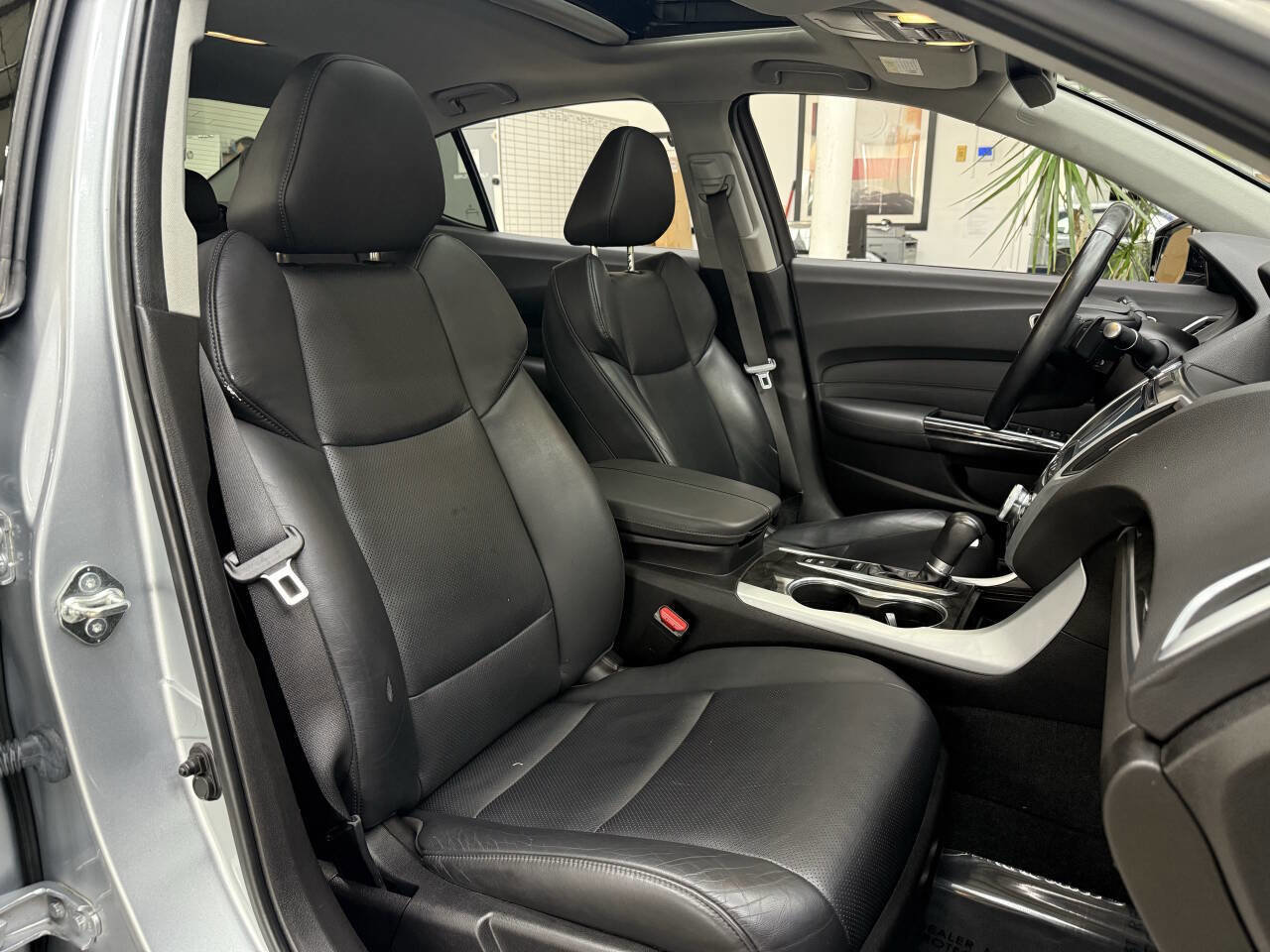 Used 2019 Acura TLX w/ Technology Package FWD image 18