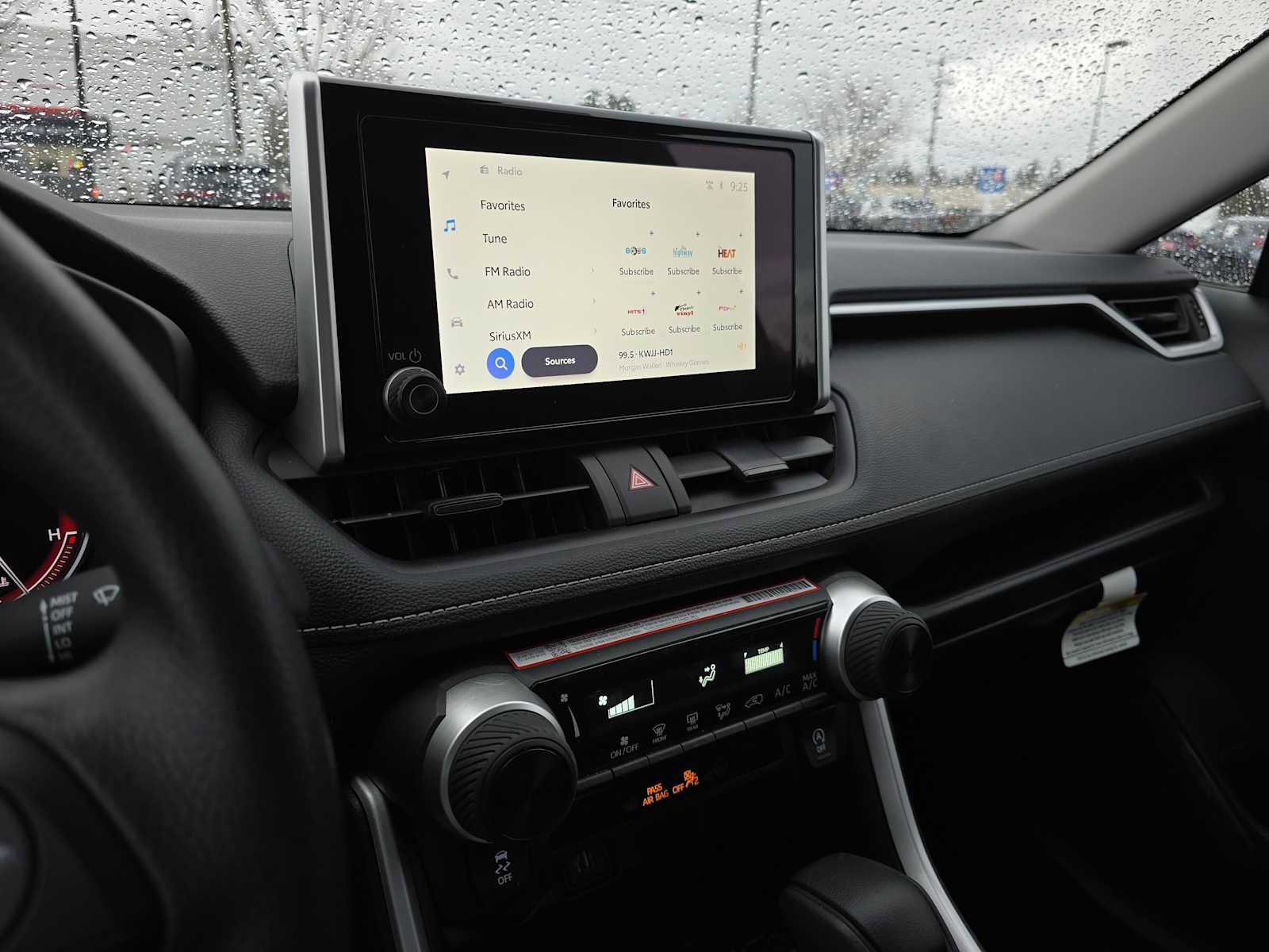 Certified 2025 Toyota RAV4 LE image 27