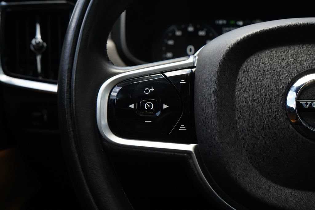 Used 2019 Volvo V90 T6 Cross Country AWD/4WD image 30