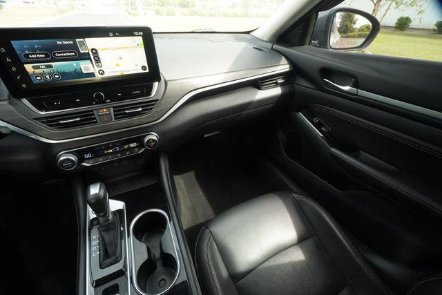 Used 2023 Nissan Altima 2.5 SL AWD/4WD image 12