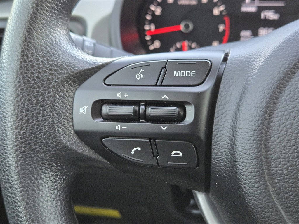 Used 2022 Kia Rio LX image 27