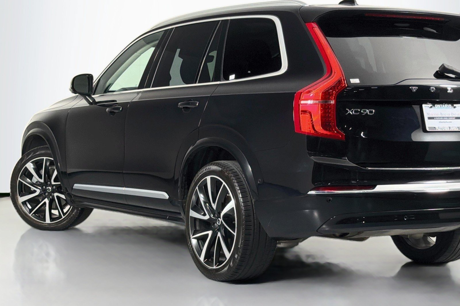 Used 2024 Volvo XC90 B6 Ultimate w/ Lounge Package AWD/4WD image 16
