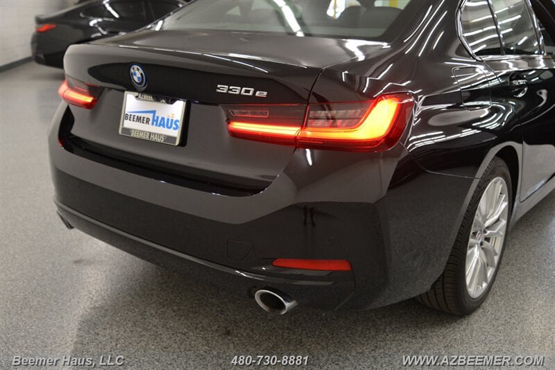 Used 2023 BMW 330e w/ Driving Assistance Package RWD image 47