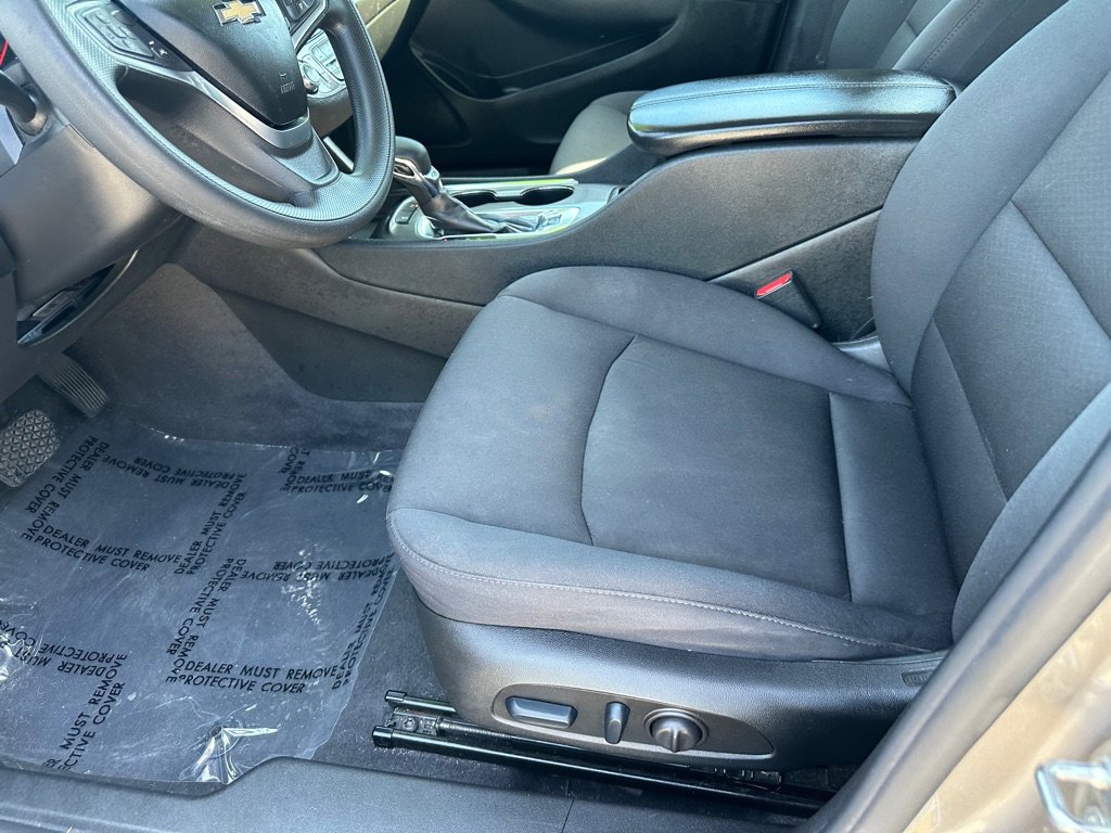 Used 2023 Chevrolet Malibu LT w/ Driver Confidence Package FWD image 11