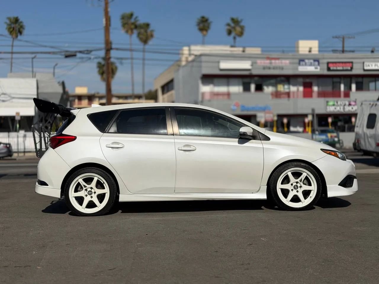 Used 2018 Toyota Corolla iM w/ Carpet Mat Package (TMS) image 19