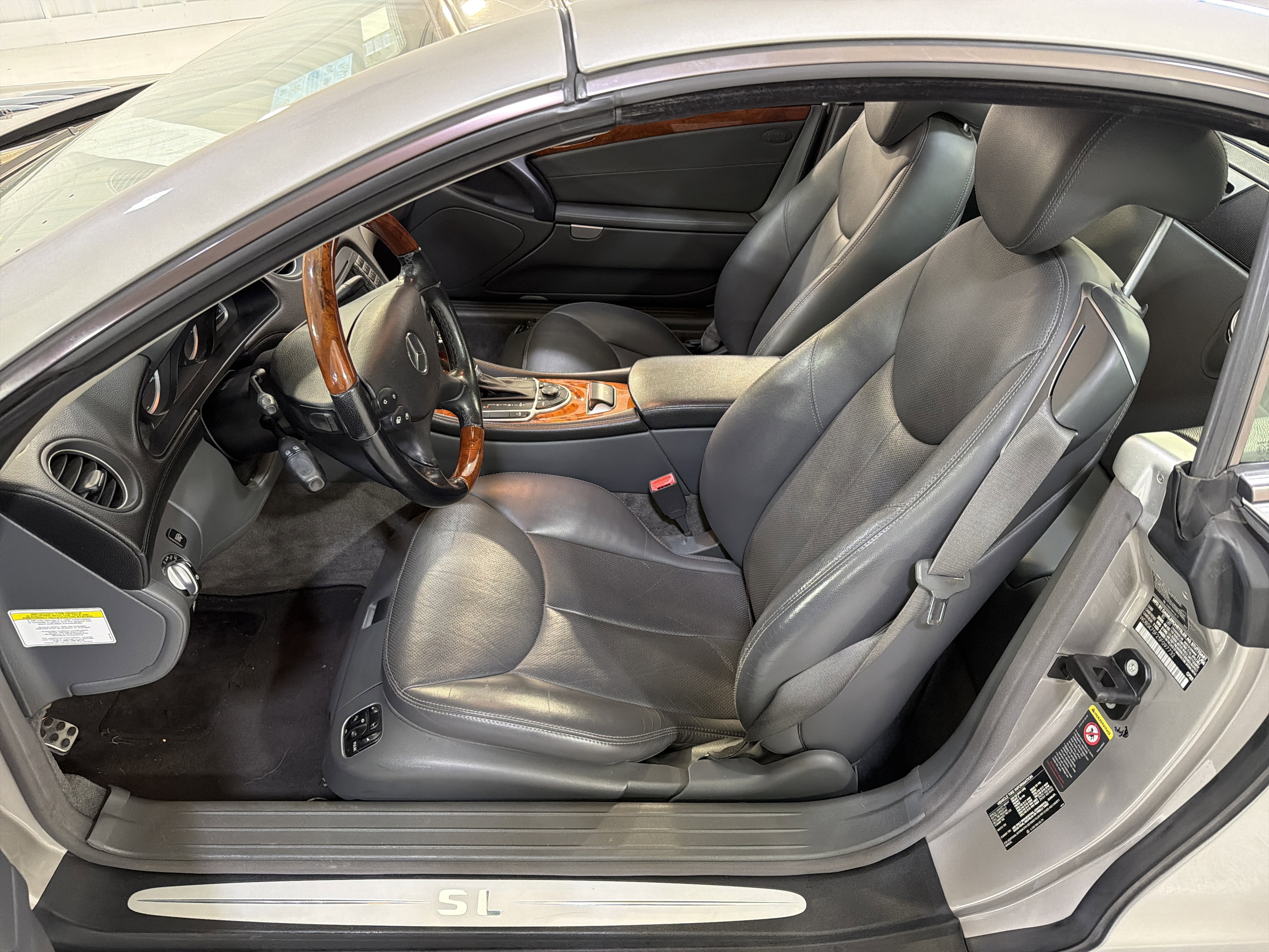 Used 2005 Mercedes-Benz SL 500 image 10