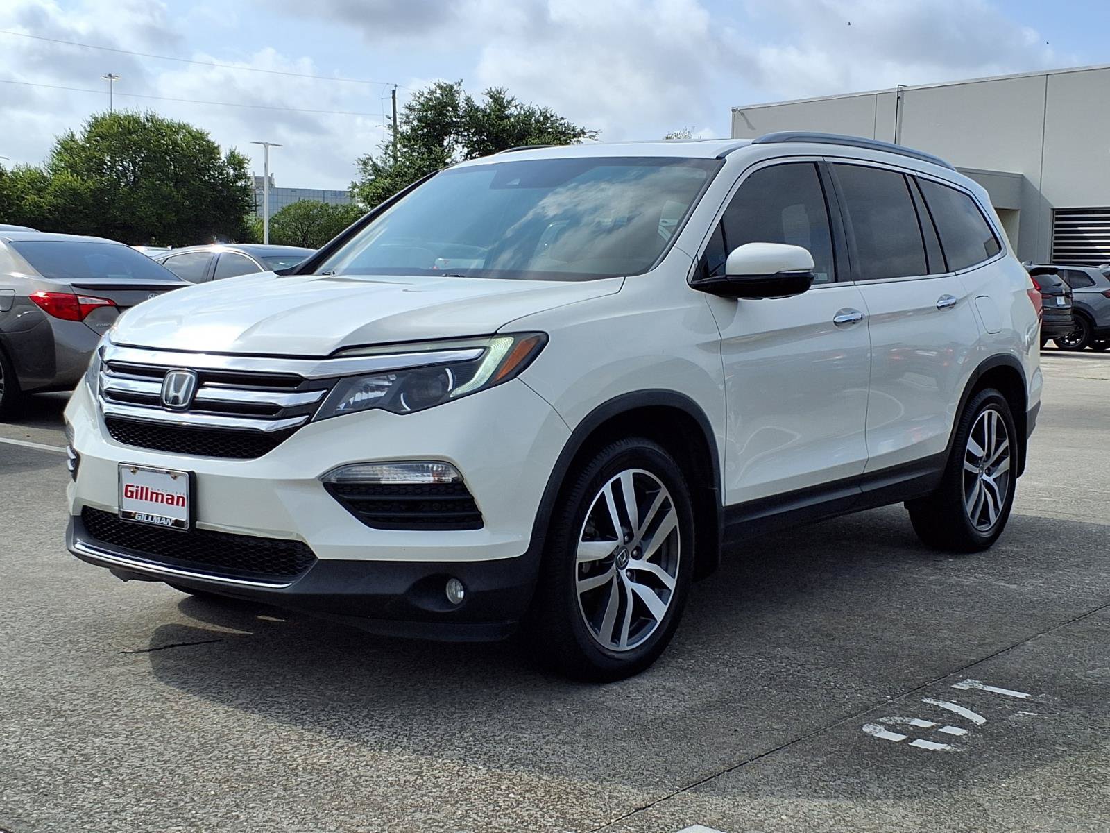 Certified 2017 Honda Pilot Touring image 22
