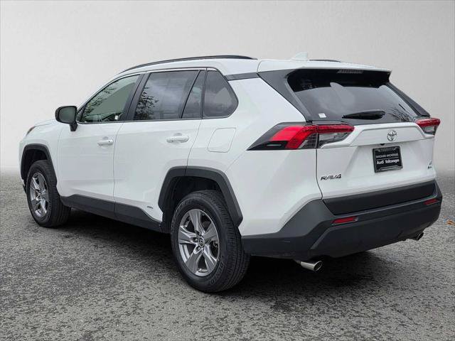 Used 2025 Toyota RAV4 LE AWD/4WD image 5