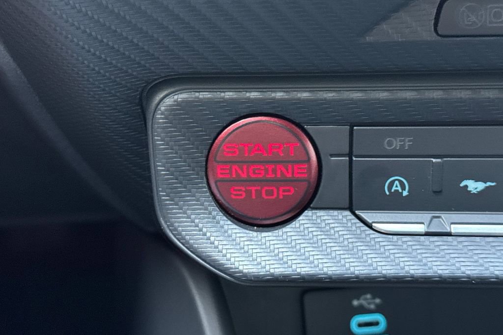 Used 2025 Ford Mustang Coupe image 24