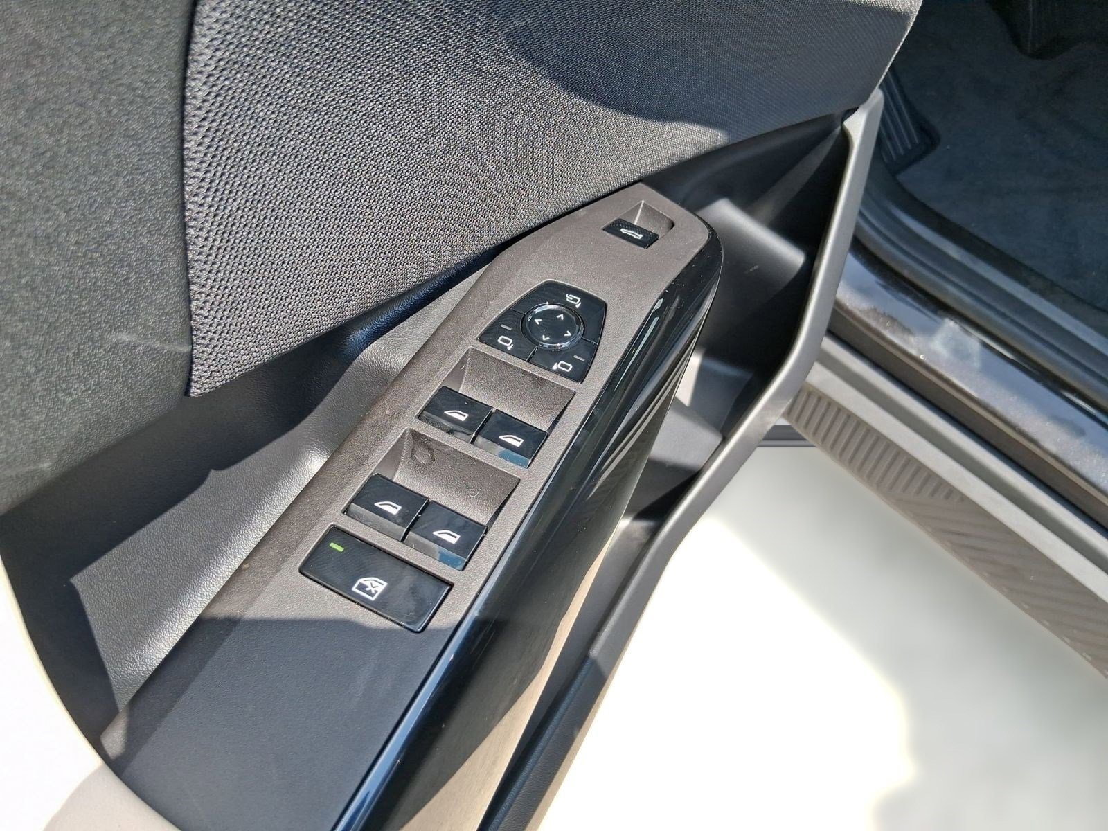 Used 2026 BMW X3 xDrive30 w/ Convenience Package image 21