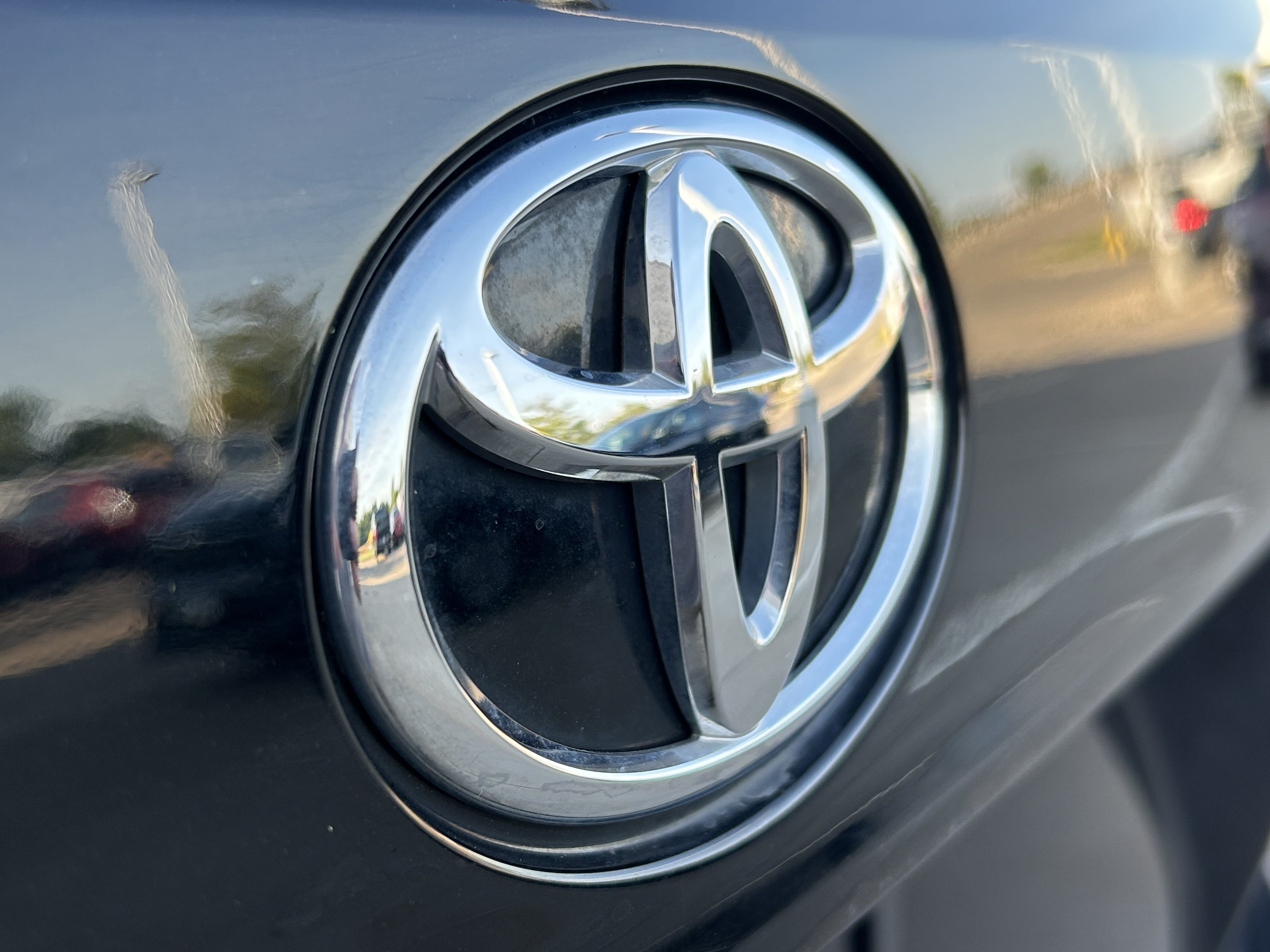 Used 2023 Toyota Highlander XLE AWD/4WD image 7
