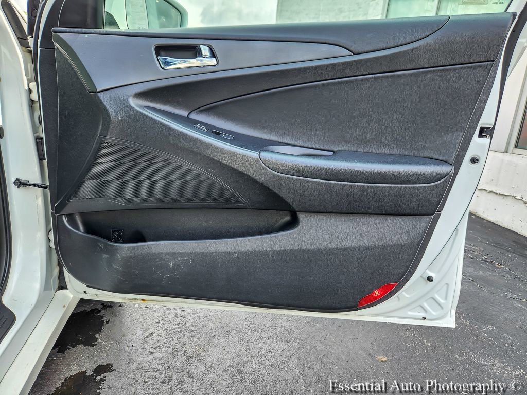 Used 2011 Hyundai Sonata SE FWD image 17