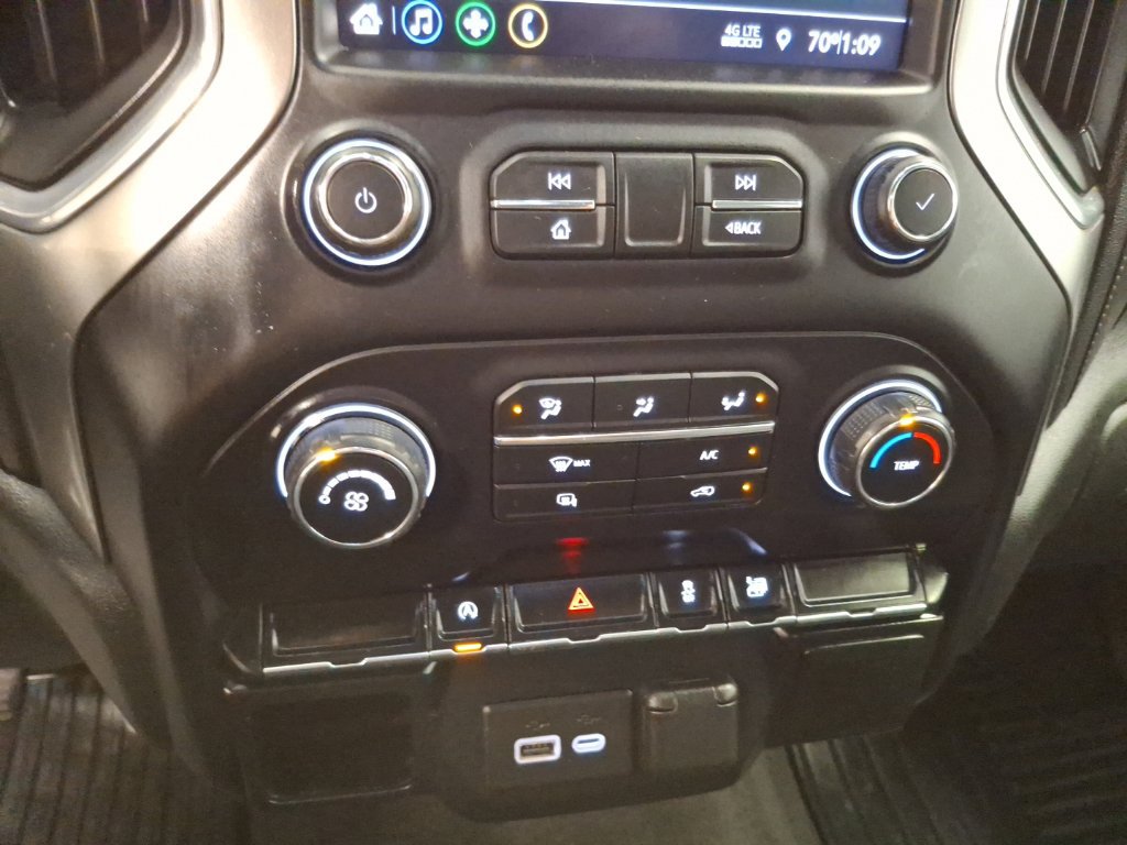 Used 2020 Chevrolet Silverado 1500 LT AWD/4WD image 24