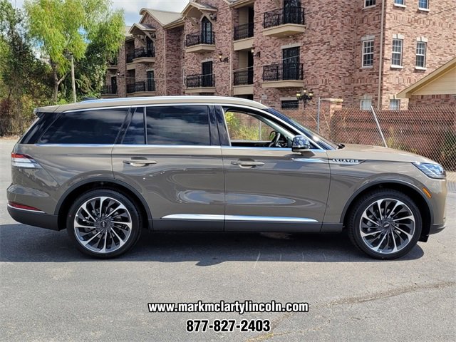 New 2025 Lincoln Aviator Reserve w/ Luxury Package video 2