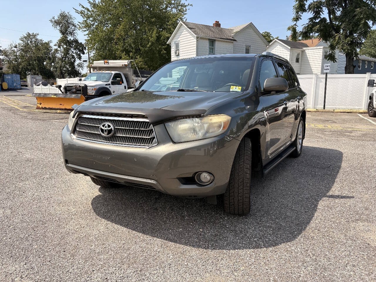 Used 2010 Toyota Highlander Limited AWD/4WD image 2