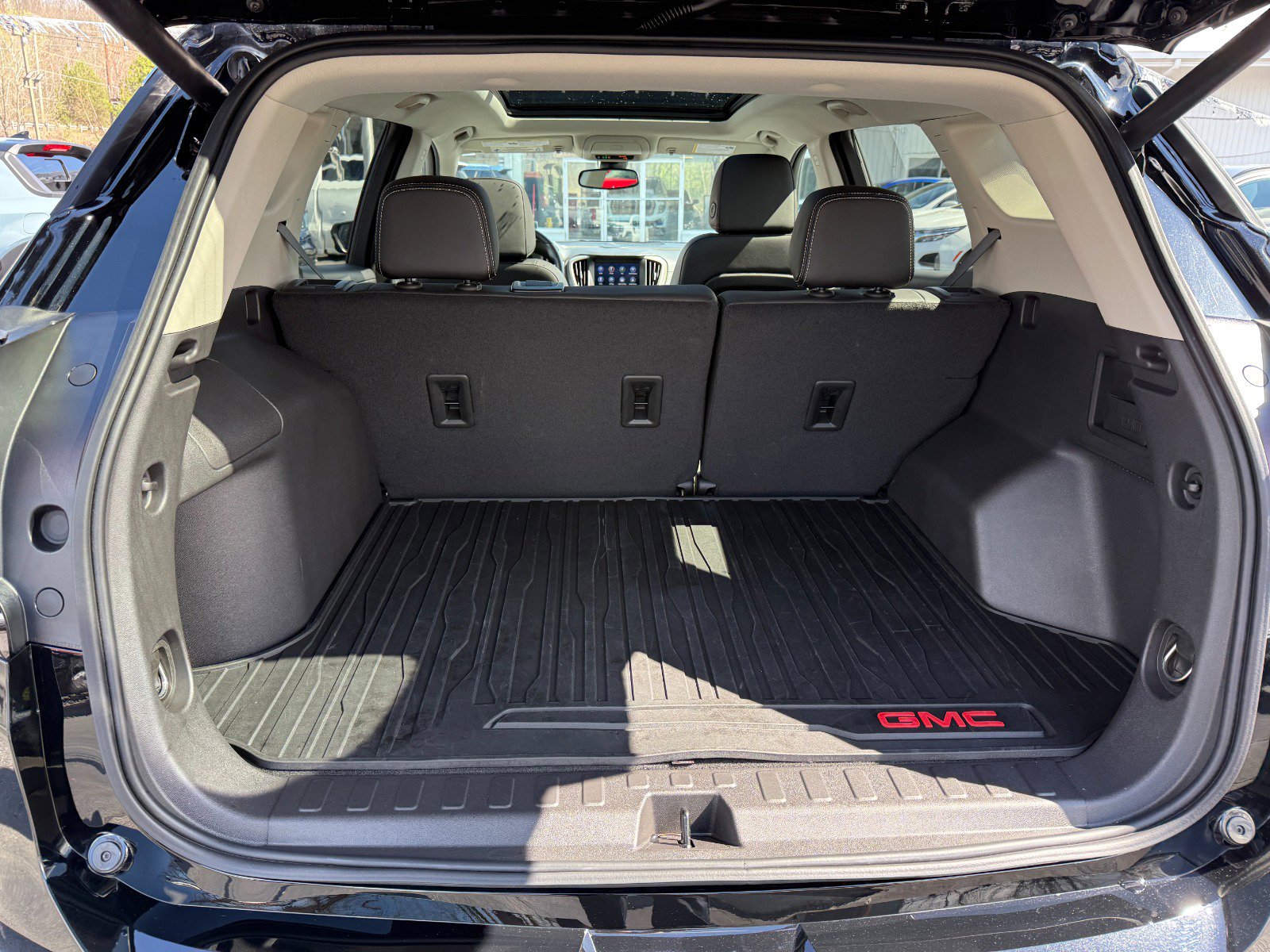 Used 2024 GMC Terrain Denali w/ Black Diamond Edition image 20