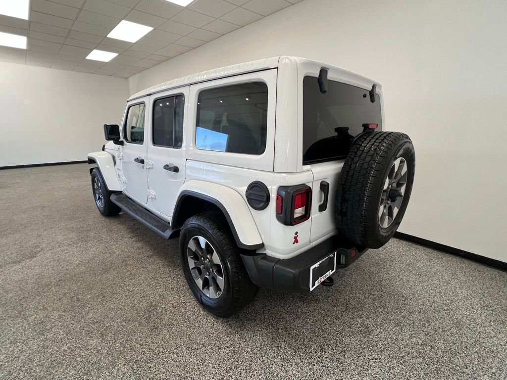 Used 2022 Jeep Wrangler Unlimited Sahara w/ Cold Weather Group image 17