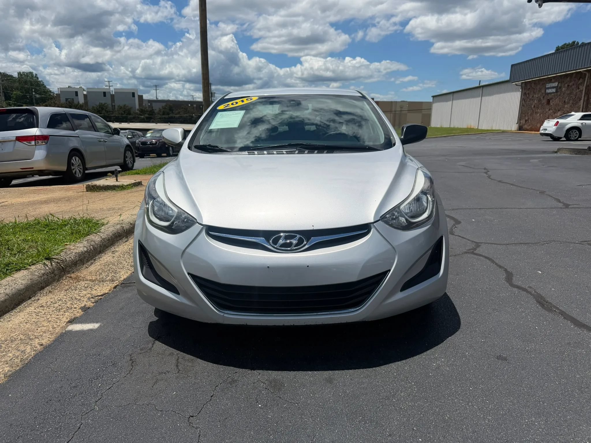 Used 2015 Hyundai Elantra SE FWD image 2