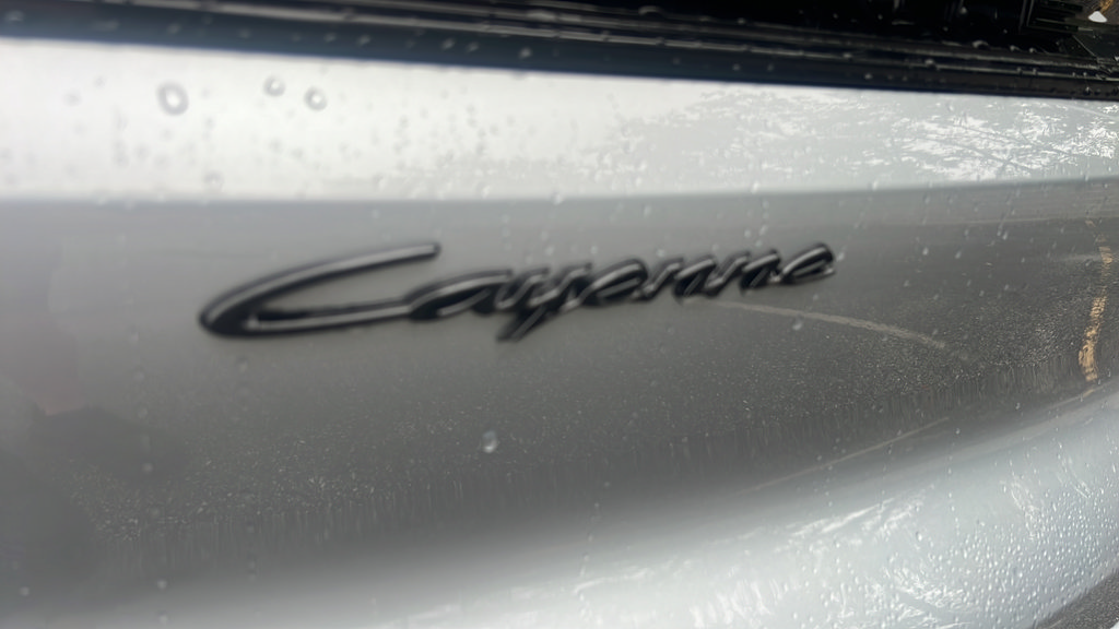 Certified 2025 Porsche Cayenne E-Hybrid AWD/4WD image 13