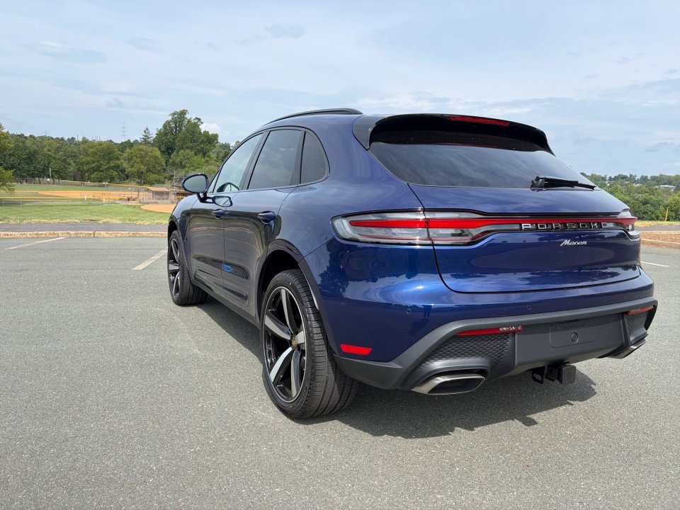New 2026 Porsche Macan AWD/4WD image 3
