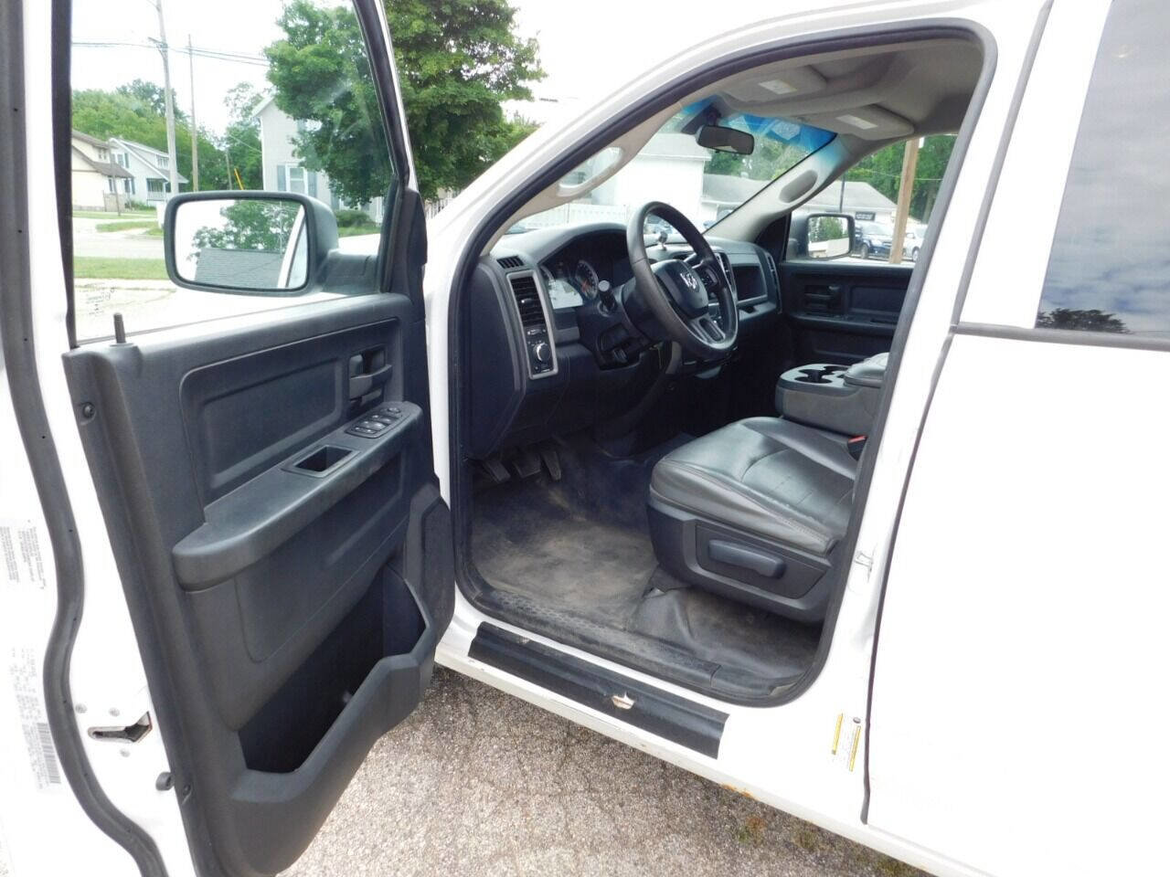 Used 2015 RAM 1500 Tradesman image 10
