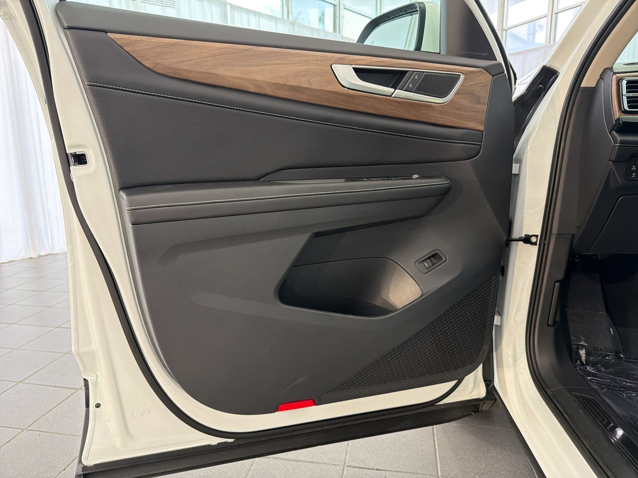 New 2026 Volkswagen Atlas SE FWD image 22