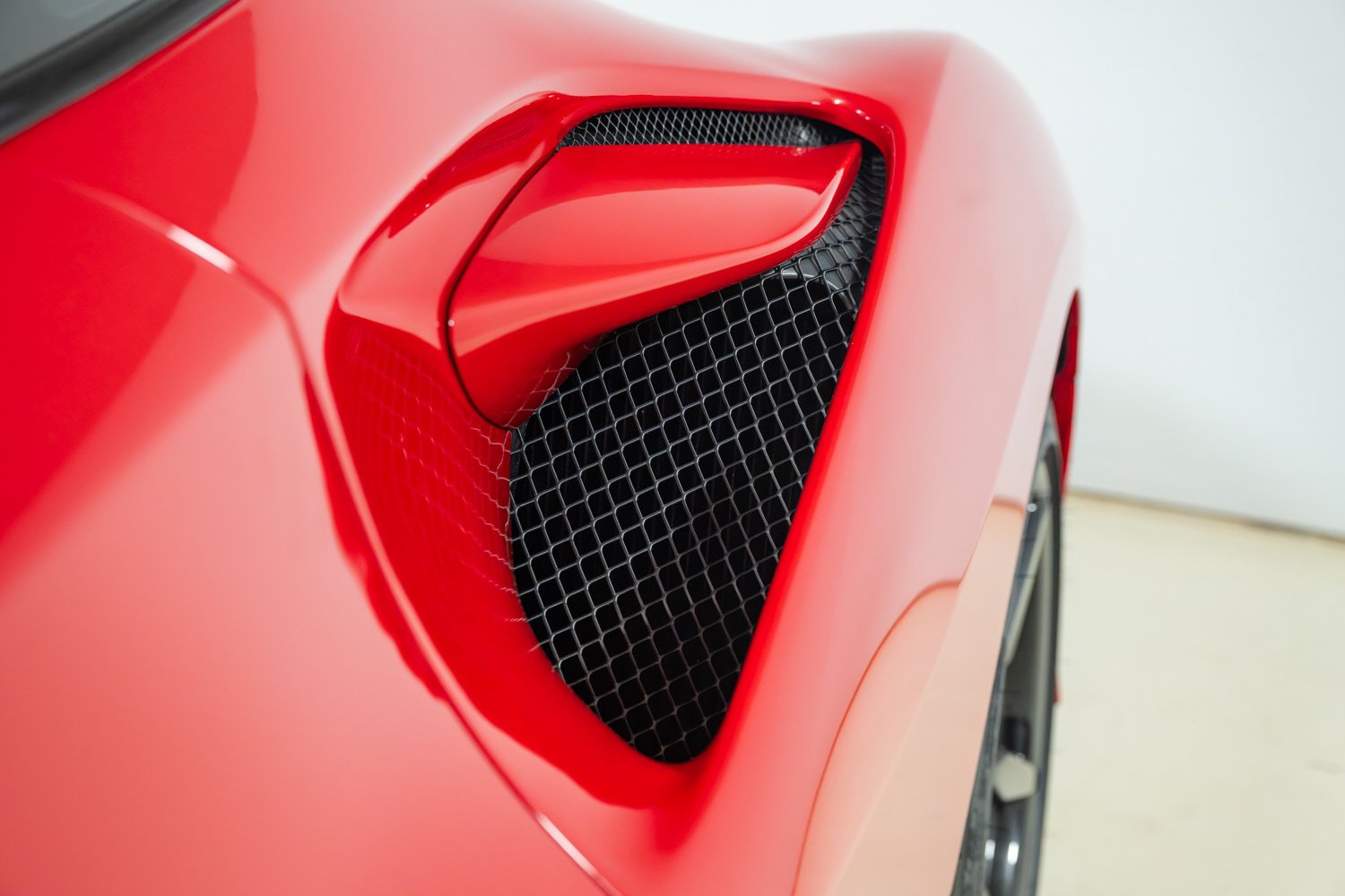 Certified 2021 Ferrari F8 Tributo RWD image 44