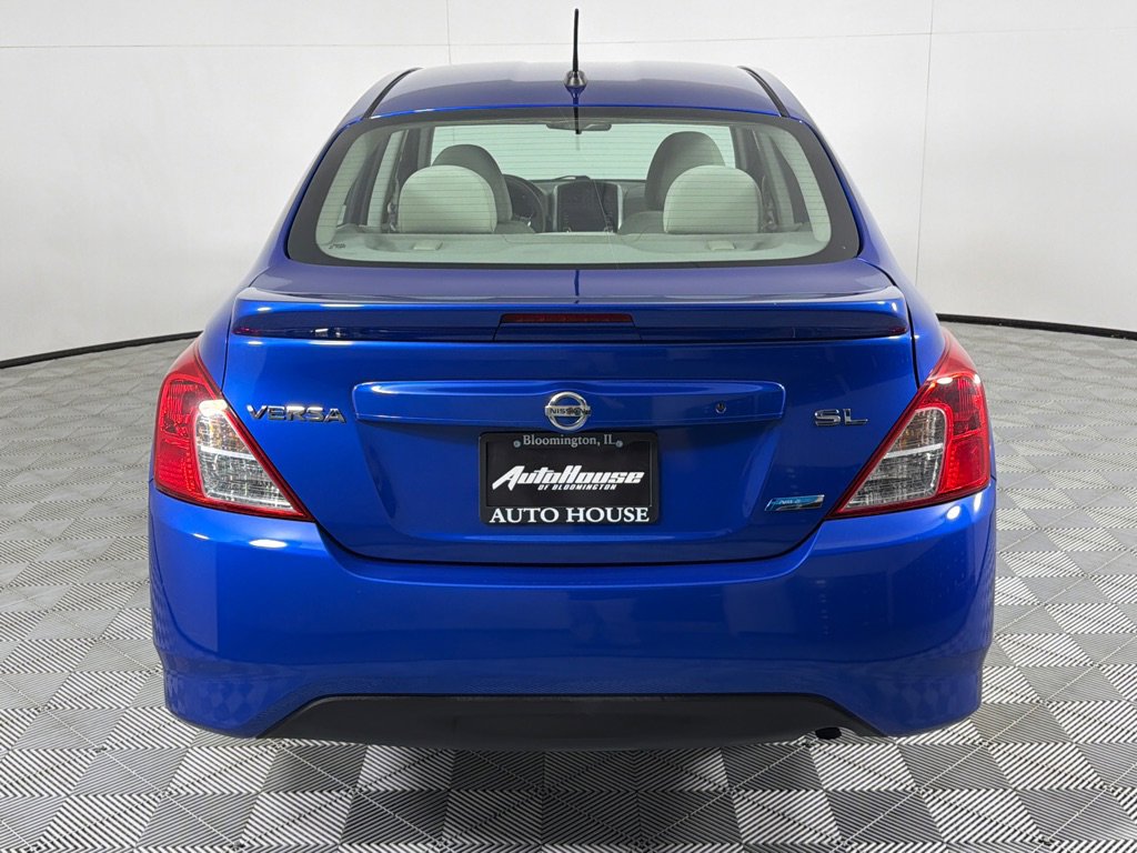 Used 2015 Nissan Versa SL FWD image 6
