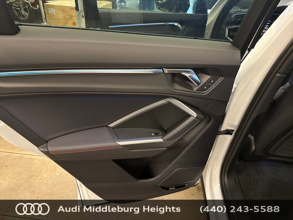 Used 2025 Audi Q3 2.0T Premium Plus w/ Premium Plus Package image 29