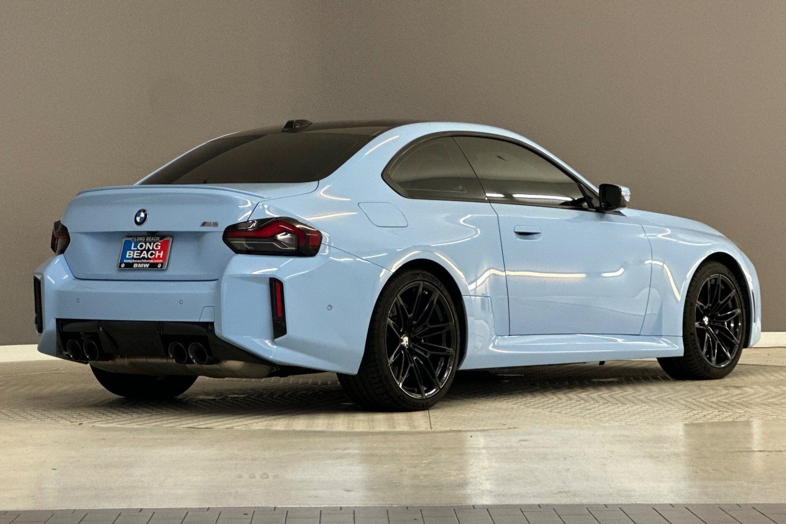 Used 2023 BMW M2 w/ Lighting Package RWD image 9
